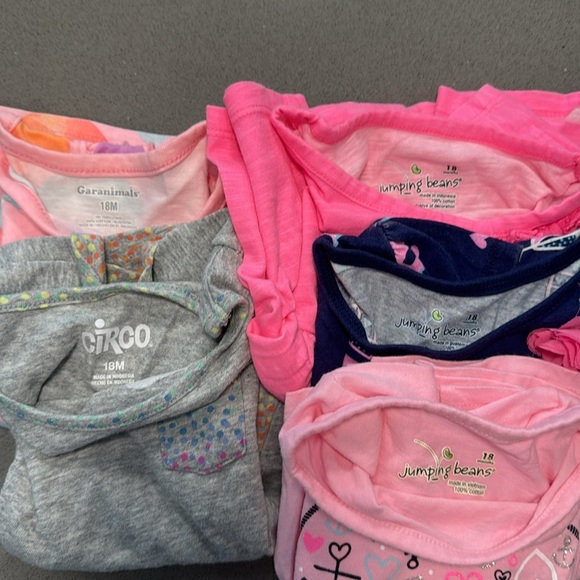 BUNDLE of 5 | Random t-shirts | Girls | 18mth - Picture 7 of 7